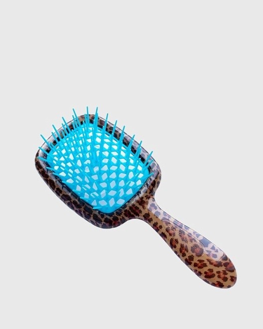 "щетка для волос пластиковая"